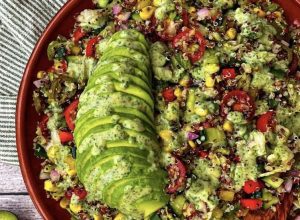 Ensalada de quinoa y aguacate