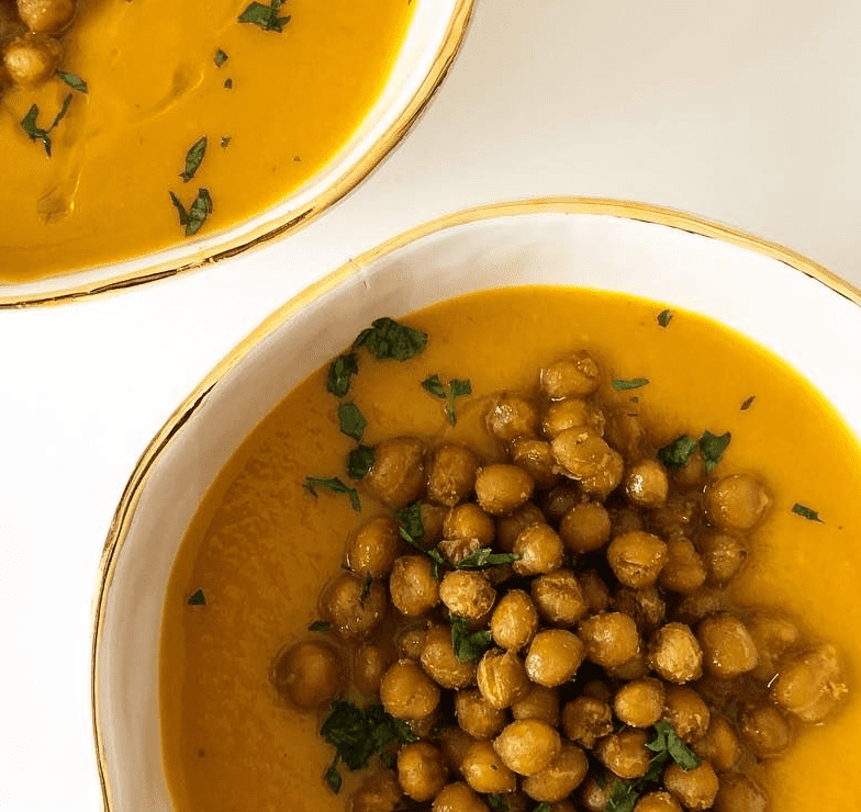 crema de calabaza con garbanzos especiados